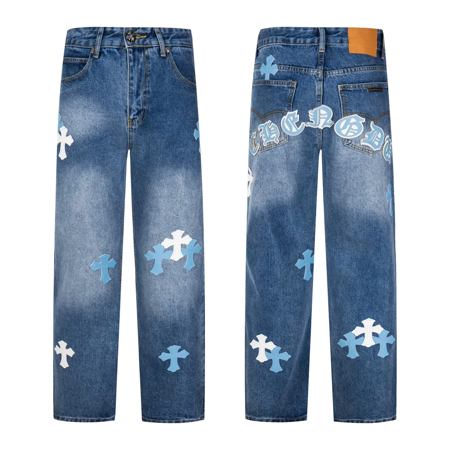 P260 Chrome Hearts light blue pants, Sanskrit blue and white patchwork leather jeans. CH jeans need to be washed and then disassembled and hand-stitched with sheepskin cross leather and then spliced ​​together. The whole piece has too many craftsmanship to explain. The patchwork cross pattern is embellished, and the high-waisted washed jeans! ! Absolutely high-end luxury products, god-level single products and super popular products, made with top heavy industry, a must-see magic weapon. Customized hardware. The fabric is thick and soft after washing. It has good breathability. Customized small leather label. Unique design. The details are simple and elegant, and the workmanship is exquisite. The entire trousers are neatly routed and the details are in place! It’s so cool that both men and women can easily control the genderless trend! Style number: 1805# Color: blue Size: 28 30 32 34